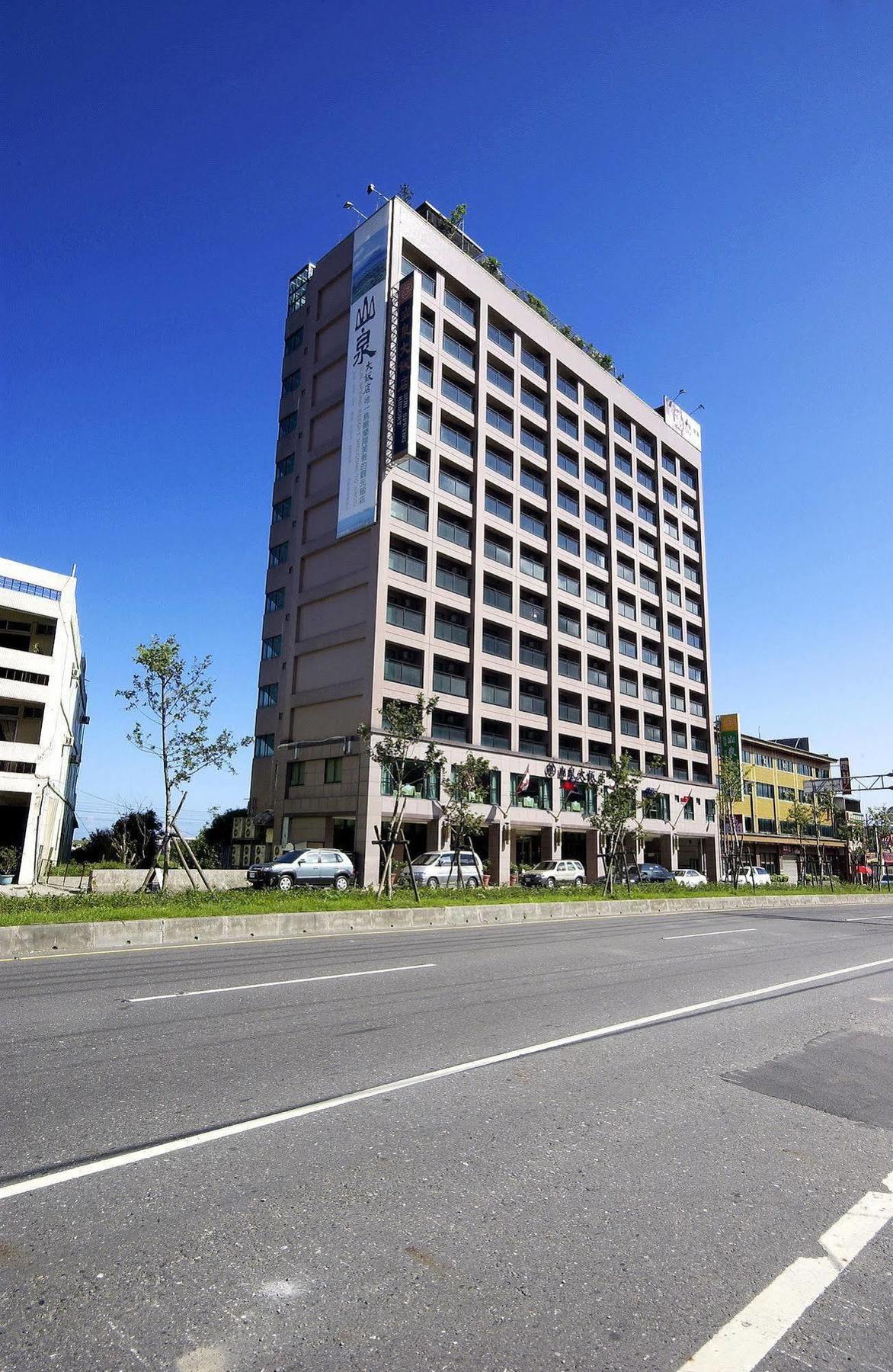 Yilan Sun Spring Resort מראה חיצוני תמונה